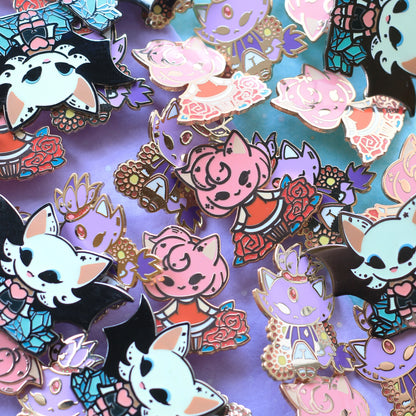 B GRADE | Rouge enamel pin | GLOWS IN DARK effect | halloween enamel pin